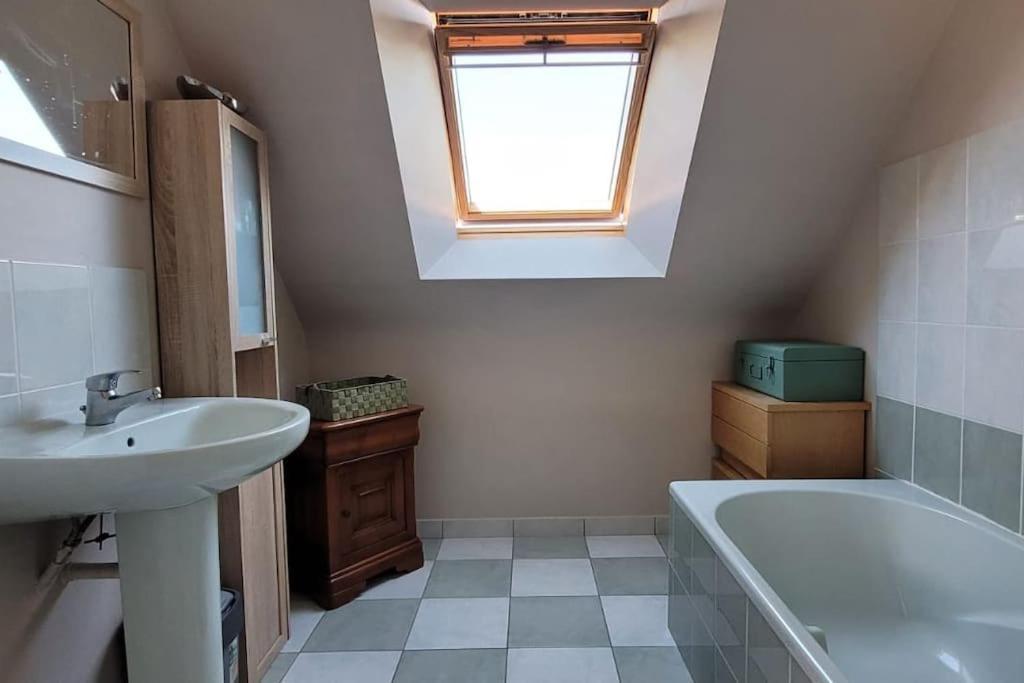 Maison 4 Chambres Pour 8 Personnes Dol-de-Bretagne Kültér fotó